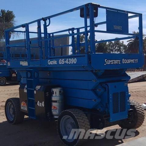 Genie GS4390RT 가위형 리프트