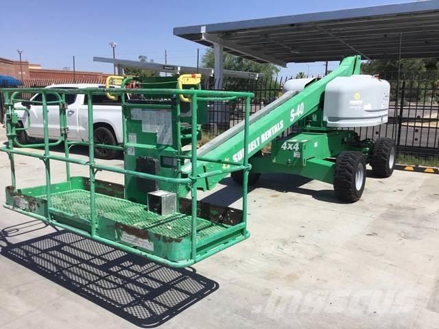 Genie S-40 견인식 전동이동 리프트