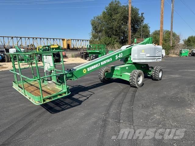 Genie S-40 견인식 전동이동 리프트