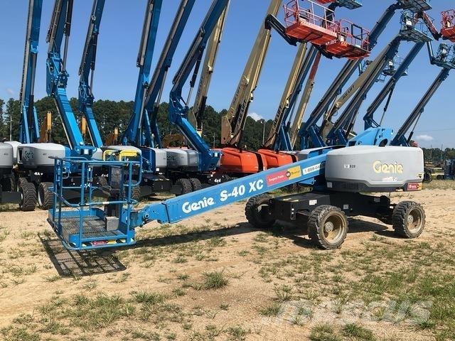 Genie S-40XC 견인식 전동이동 리프트