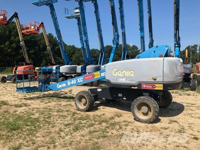 Genie S-40XC 견인식 전동이동 리프트