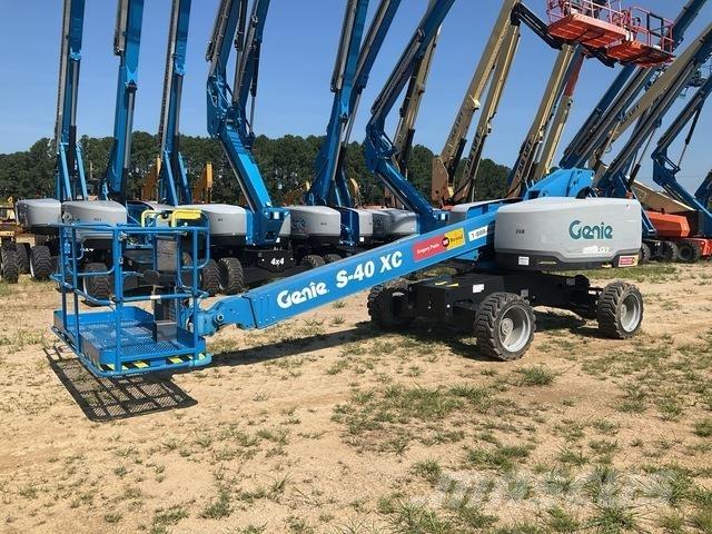 Genie S-40XC 견인식 전동이동 리프트