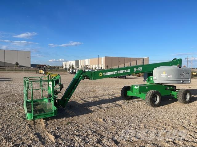 Genie S-45 견인식 전동이동 리프트