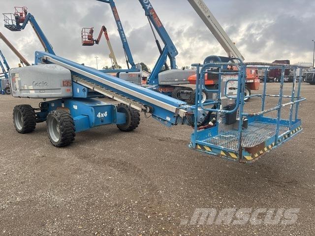Genie S-60X 견인식 전동이동 리프트