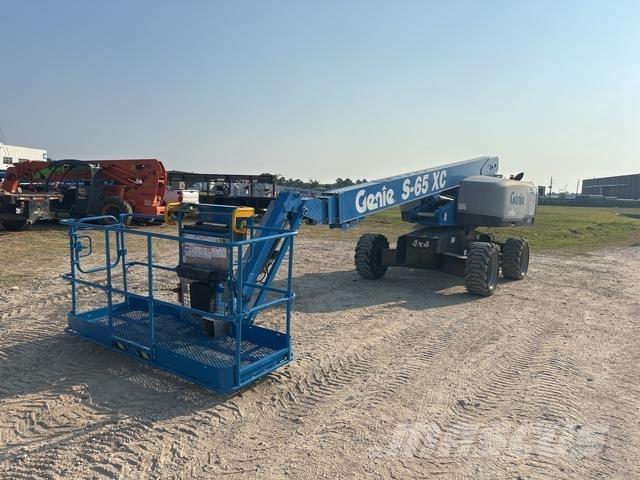 Genie S-65XC 견인식 전동이동 리프트