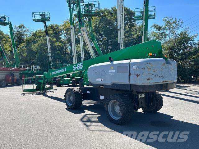 Genie S-85 견인식 전동이동 리프트