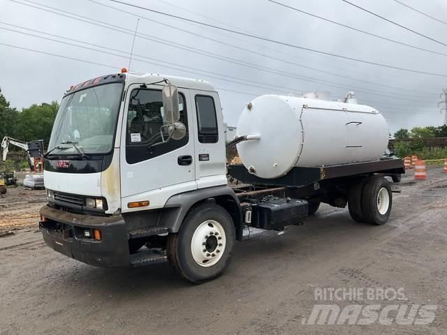 GMC T7500 급수차