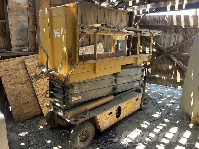 Grove SM3184XT 가위형 리프트