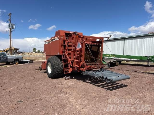 Hesston 4900 각형 곤포기