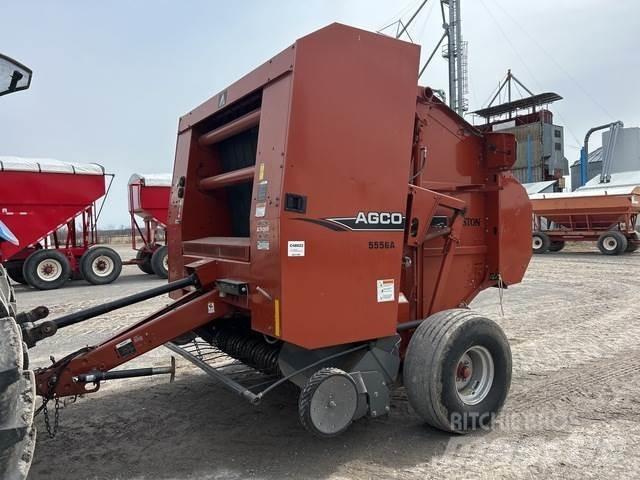 Hesston 5556A 원형 곤포기