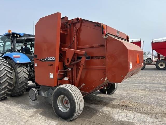 Hesston 5556A 원형 곤포기