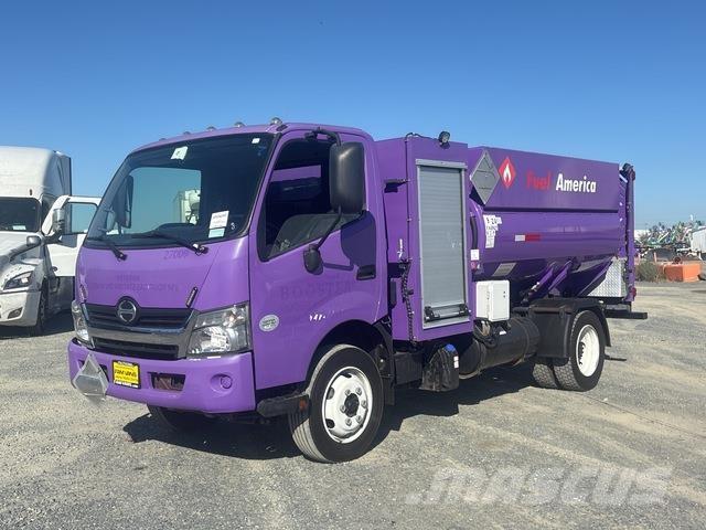 Hino 195 탱커 트럭