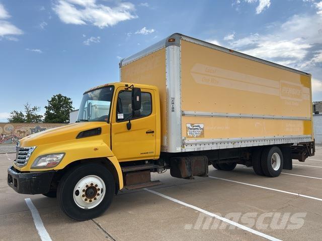 Hino 268 탑차 트럭