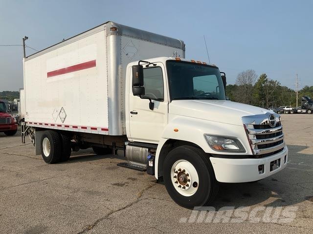 Hino 268 탑차 트럭