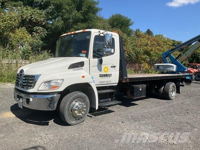 Hino 268 회수 차량