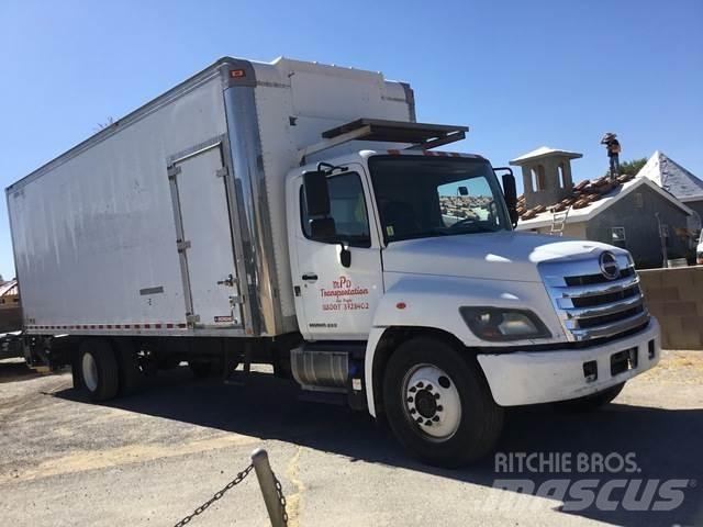 Hino 338 탑차 트럭