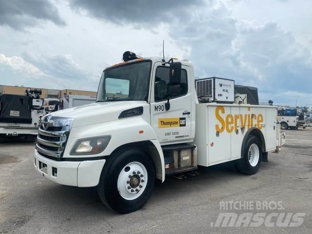 Hino 338 시립/다목적 차량
