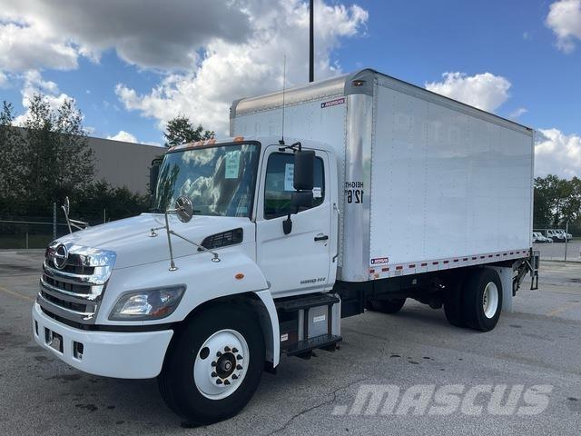 Hino 338 탑차 트럭