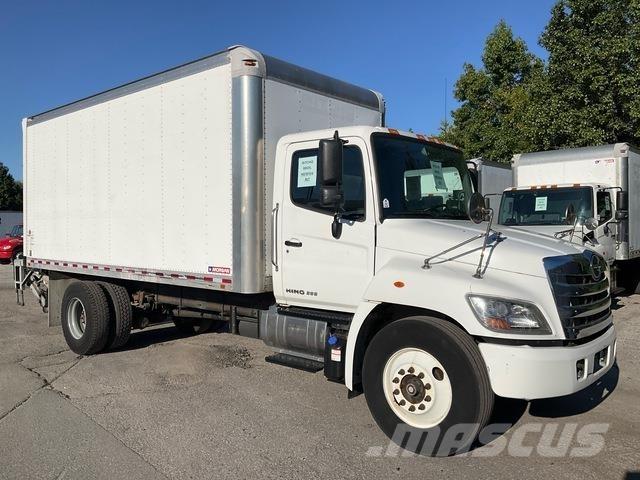 Hino 338 탑차 트럭