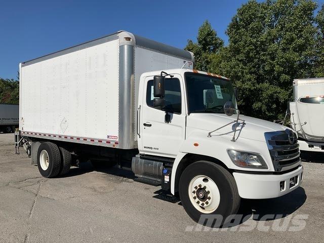 Hino 338 탑차 트럭