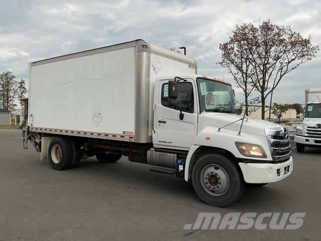 Hino 338 탑차 트럭