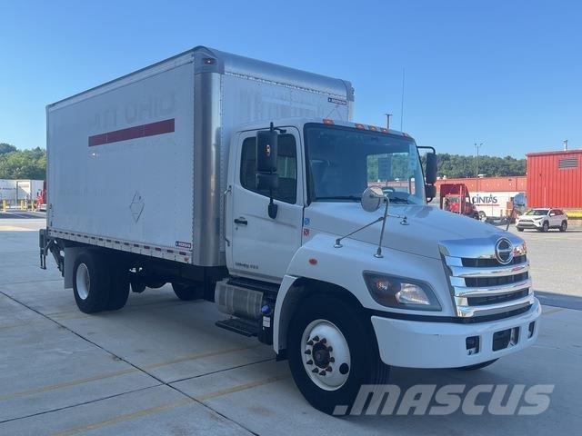 Hino 338 탑차 트럭