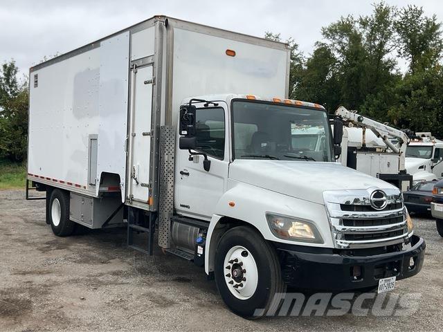 Hino 338 폐기물 수거 트럭