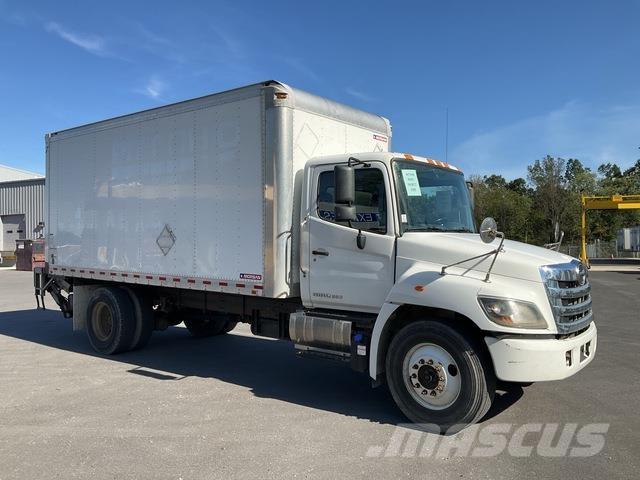 Hino 338 탑차 트럭