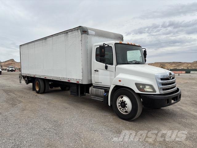 Hino 338 탑차 트럭