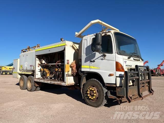 Hino FM500 탱커 트럭