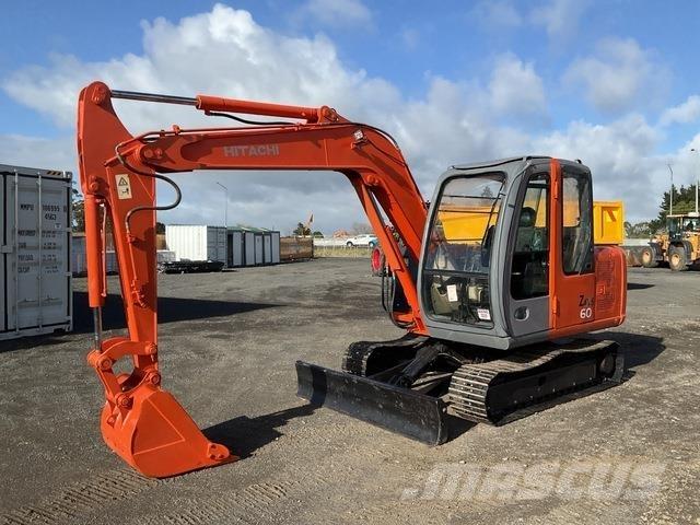 Hitachi ZX60 소형 굴삭기 7톤 미만