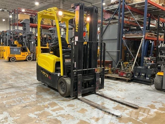 Hyster  전동 지게차