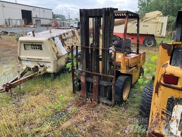 Hyster H68XL 험지용 트럭