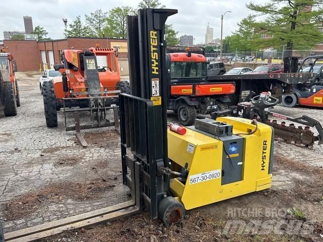 Hyster W40ZC 보행식 리치 지게차