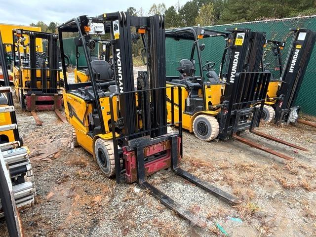 Hyundai 25B-9U 전동 지게차