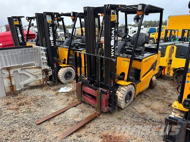 Hyundai 25B-9U 전동 지게차