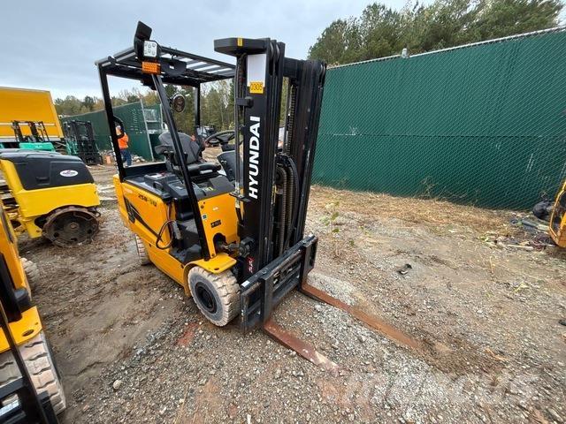 Hyundai 25B-9U 전동 지게차