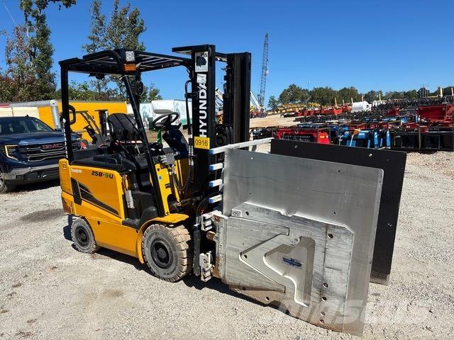 Hyundai 25B-9U 전동 지게차