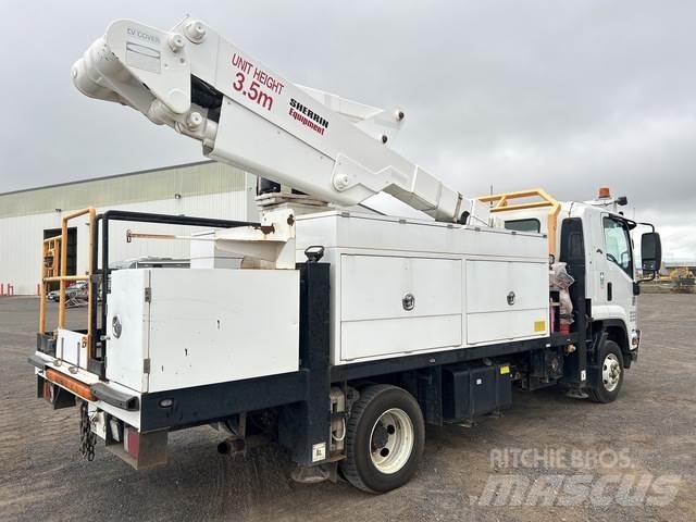 Isuzu FRR600 트럭 탑재 고소작업대