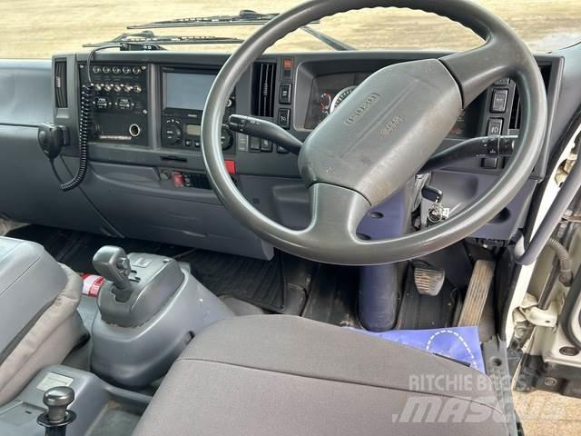 Isuzu FRR600 트럭 탑재 고소작업대