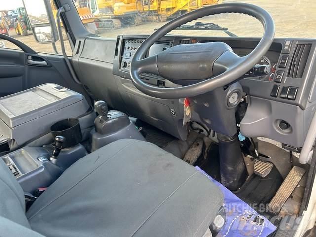 Isuzu FRR600 트럭 탑재 고소작업대