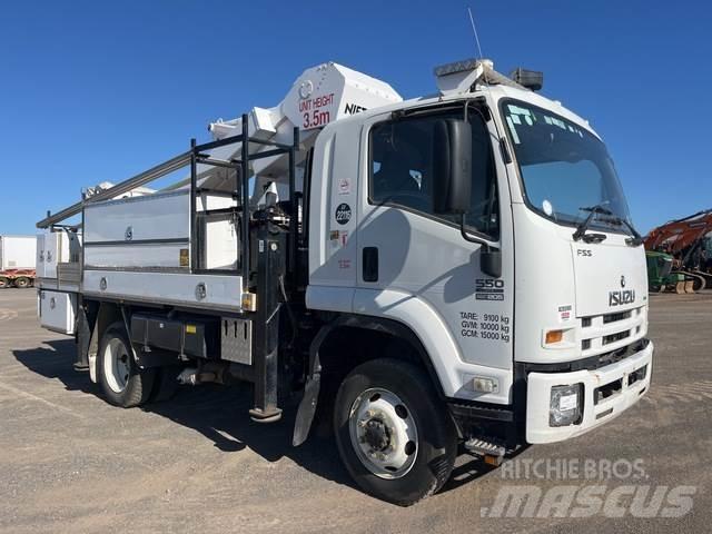 Isuzu FSS550 트럭 탑재 고소작업대