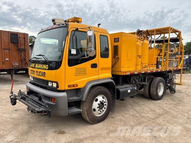 Isuzu FTR 시립/다목적 차량