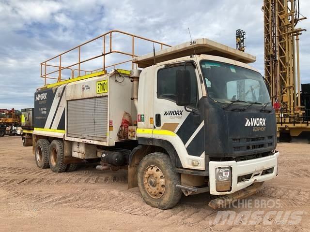 Isuzu FVZ1400 탱커 트럭
