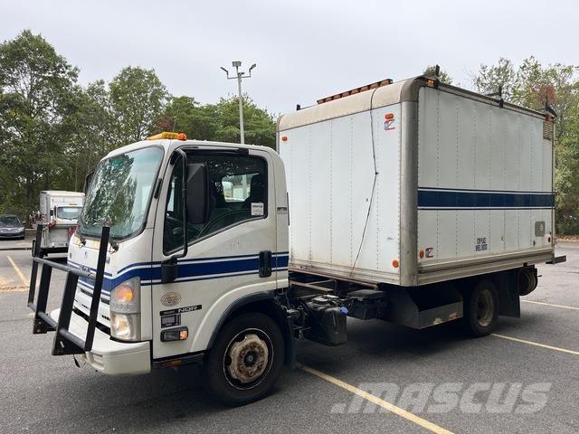 Isuzu NQR 탑차 트럭
