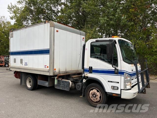 Isuzu NQR 탑차 트럭