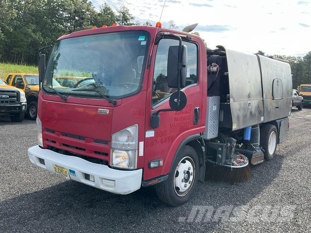 Isuzu NRR 청소 트럭