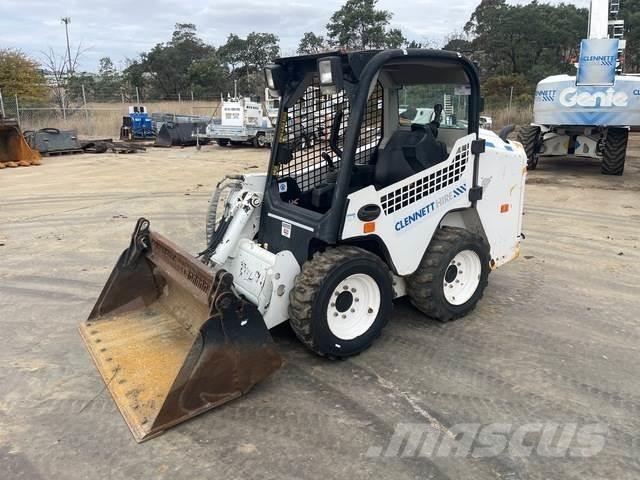 JCB 135 HD  스키드로더