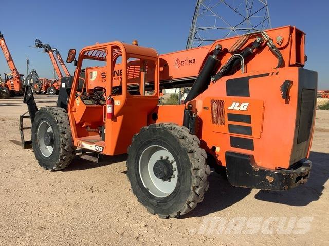 JLG 10042 텔러 핸들러