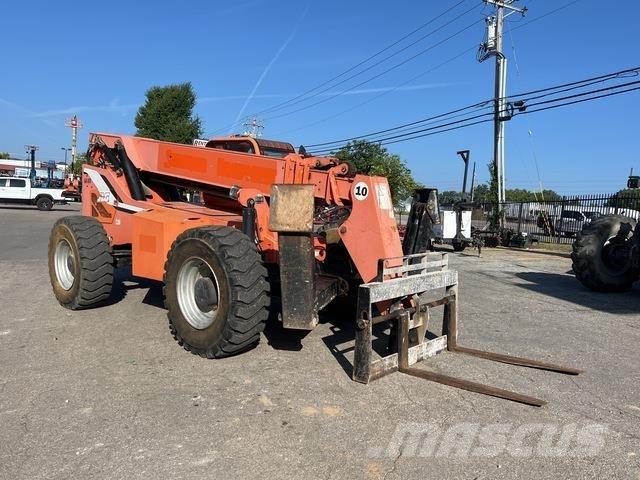 JLG 10054 텔러 핸들러